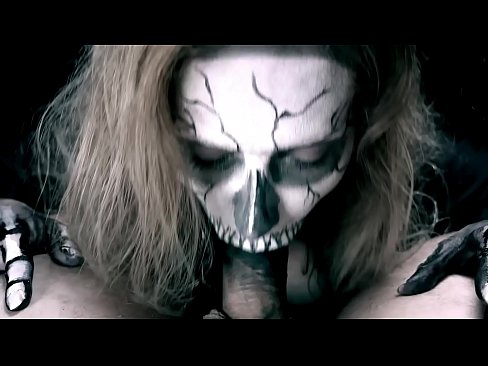 ❤️ Demon djevojka siše kurac svojim crnim ustima i guta spermu. ❤❌ Domaći porno u pornografiji hr.appassistance.ru ❤